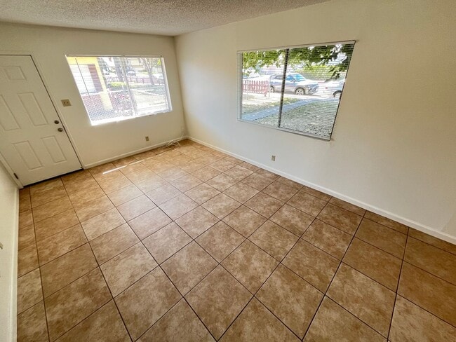 Photo - 408 N M St Unidad 408A