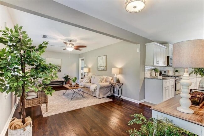 Photo - 2144 Keheley Dr