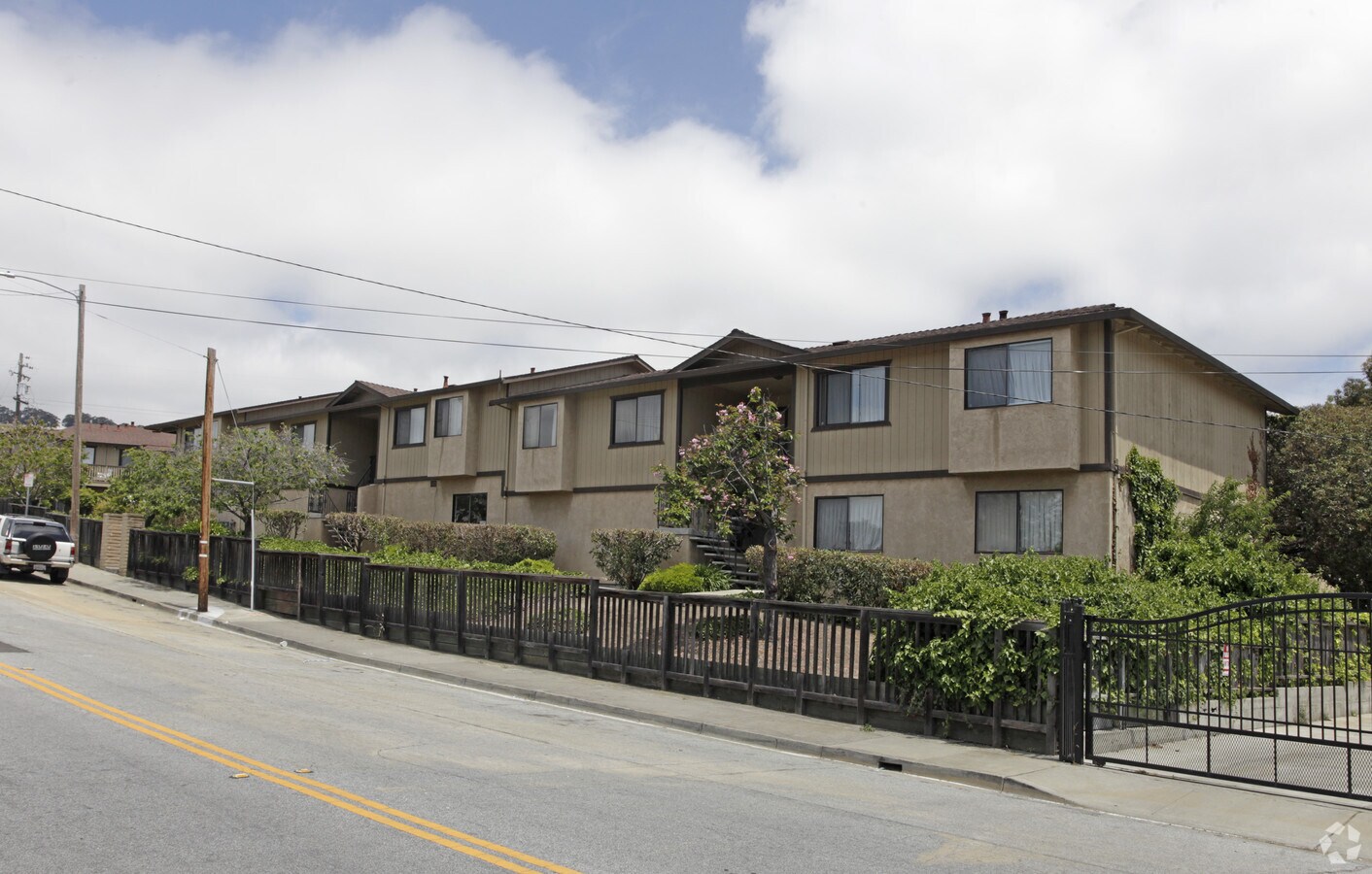 Mono Village - Mono Village Apartments