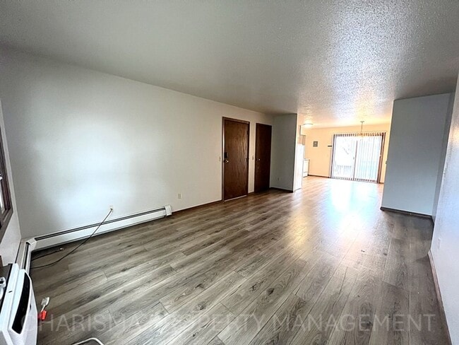 Photo - 2 BD - WHEN LOCATION, COMMUNITY AND PRICE ... Unit 3604 S Cathy Ave #4