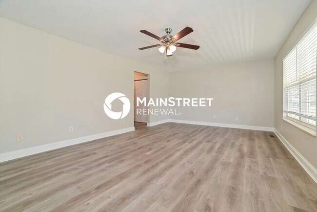 3 Bedroom Pet-Friendly Home in KNOXVILLE, TN with Main Street Renewal