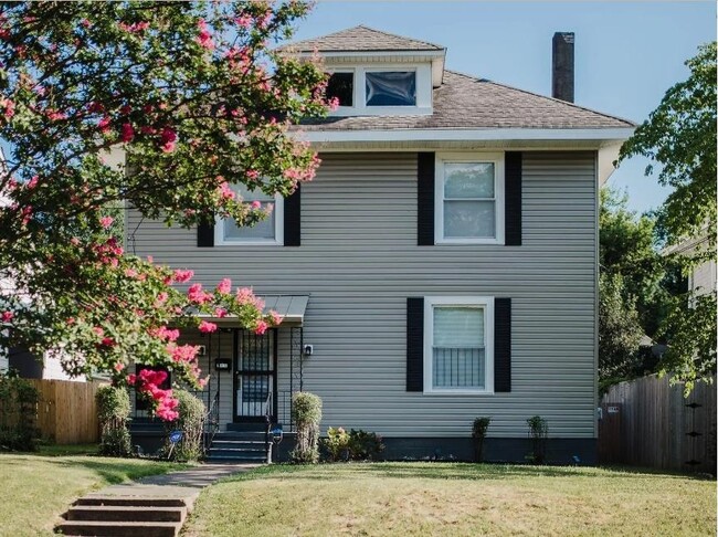 Photo - 1971 Cowden Ave Townhome