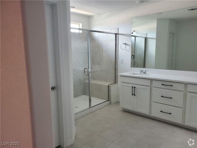 Building Photo - 8050 Texas Hls St Rental