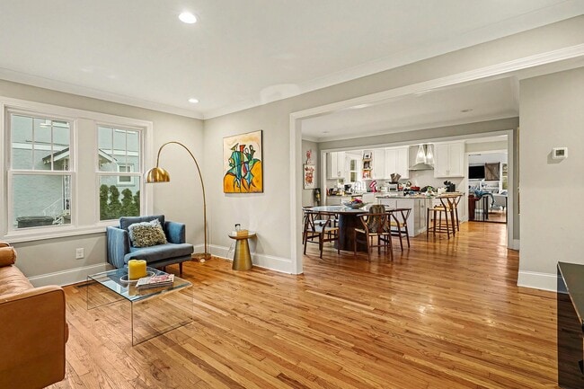 Photo - Sylvan Park Charm!