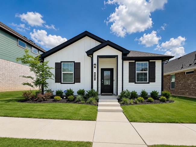 Charming Dollhouse Living with Designer Finishes & a Private Backyard Retreat! - Charming Dollhouse Living with Designer Finishes & a Private Backyard Retreat!