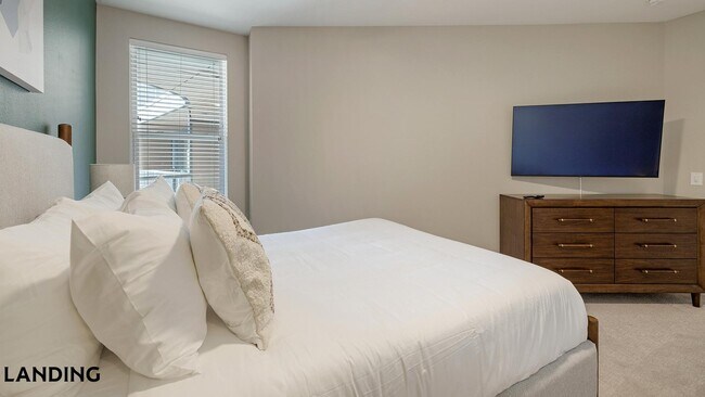 3900 Commerce St Unit 526