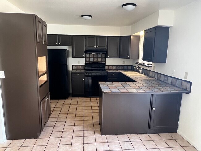 Photo - 121 Hexham Dr