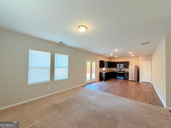 Photo - 301 Pescara Ct