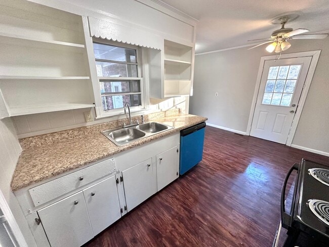 Photo - 3 Bedrooms, 1 Bathroom - House in West Rome!