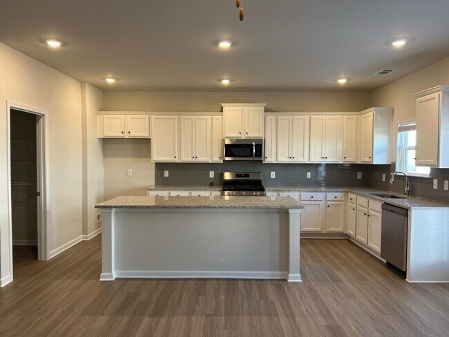 67 Briarwood Dr E