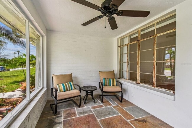 Photo - 275 Mateo Way NE