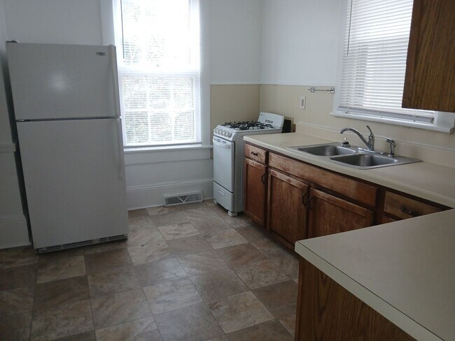 Photo - 1412 W 4th St