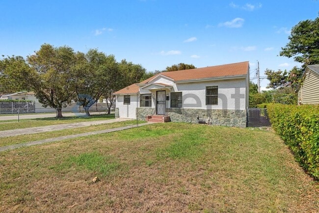 Photo - 943 NW 63rd St