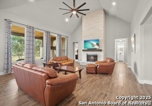 Photo - 451 Stone Lp