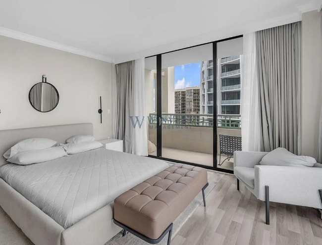 Photo - 3400 SW 27th Ave Unidad 1105