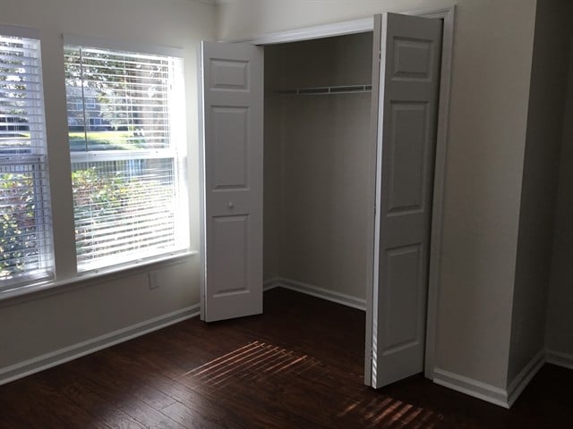 Photo - 385 Bostwick Cir