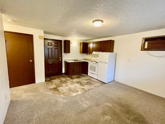 Photo - Convenient Location and Comfortable Living Unidad C3