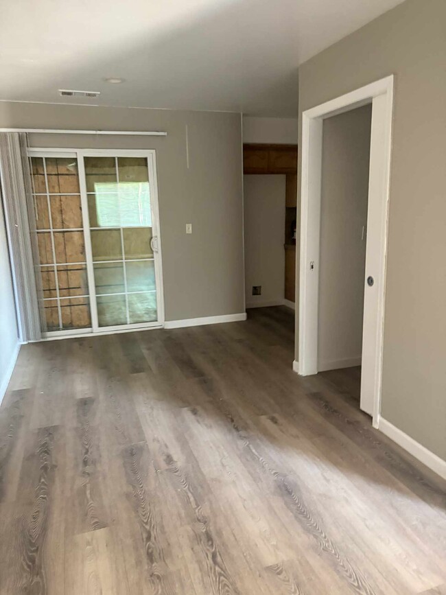 Photo - 730 S Haley St