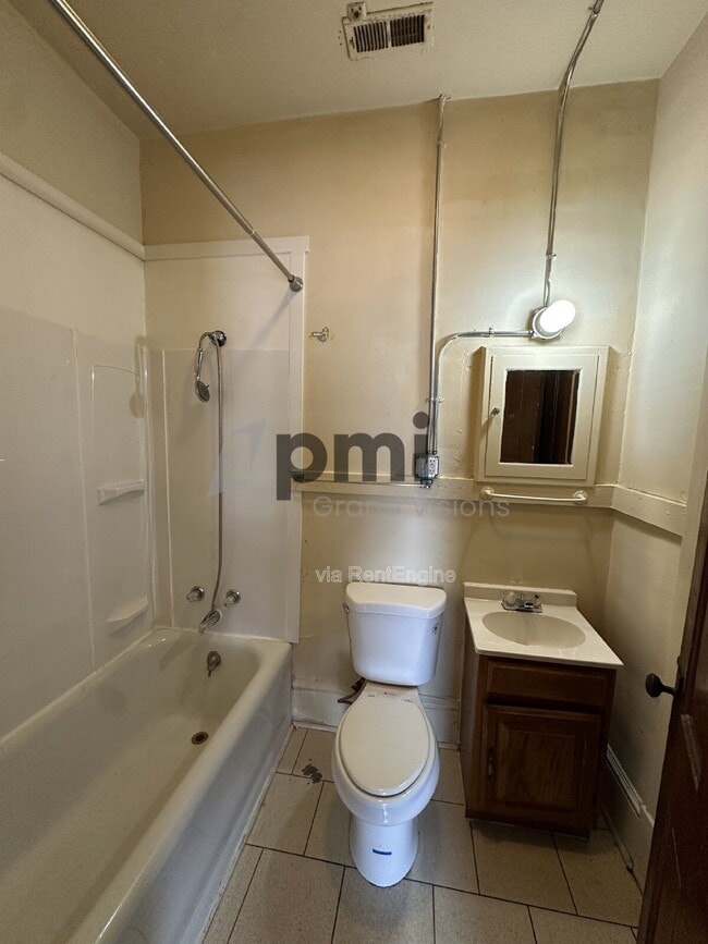 Photo - 601 Monroe Ave Unidad 26
