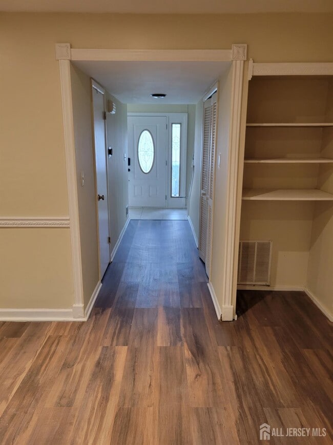 Photo - 15 Van Pelt Ct