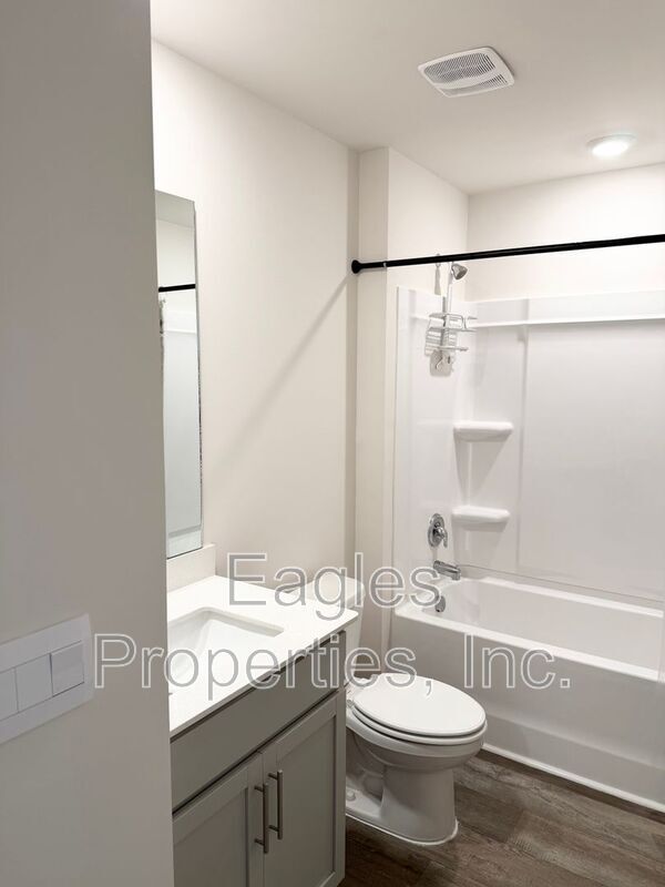 Photo - 1423 N Wilshire Ct