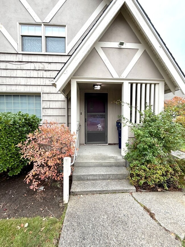 Photo - Desired Neighborhood! 3bd 1ba w/new flooring