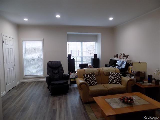 Photo - 36225 Dominion Cir