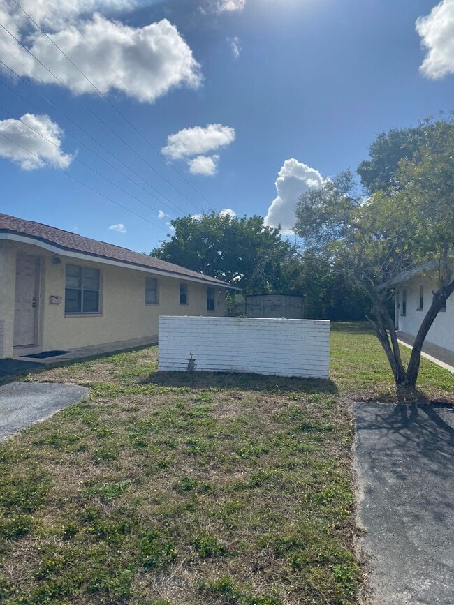 Photo - 2 BEDROOM, 1 BATH APARTMENT HOME - PINELLAS PARK