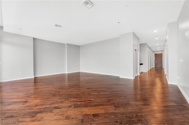 Photo - 4575 Dean Martin Dr Unit 304