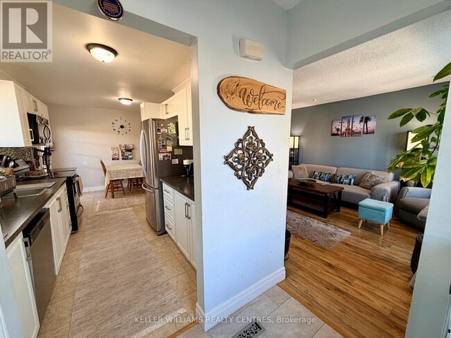 Photo - 51 Manor Crescent