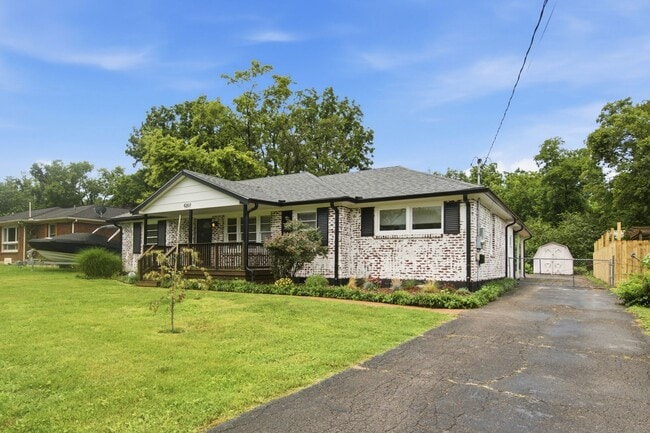 Building Photo - Move-In Ready East Nashville Home Just Minutes from Downtown