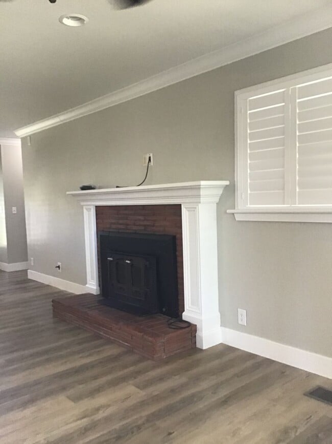 Photo - 3 Bedroom Home Coming Available