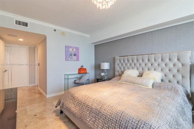 Photo - 1830 S Ocean Dr Unidad 2311