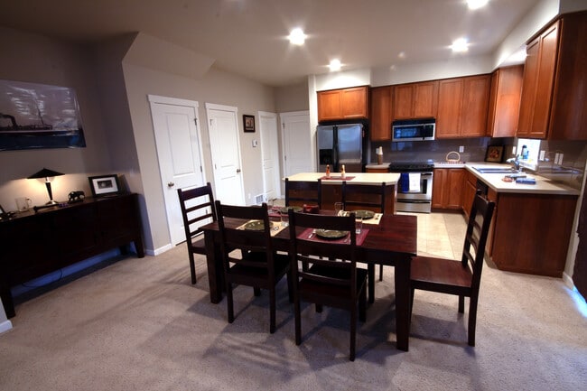 Photo - 1635 N Cirque Ln