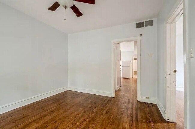 Photo - 1507 W Rosemont Ave Unit 1