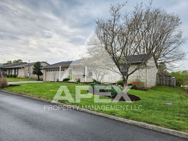 Photo - Beautiful 3 Bd/2 Ba Brick Single Family Home w/2-Car Garage in Powell!