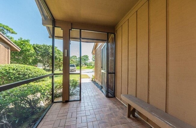 Photo - 13335 Cross Pointe Dr