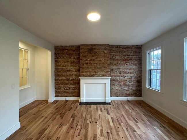 Photo - 1307 Main St Apartment Unit 2 (AMI)