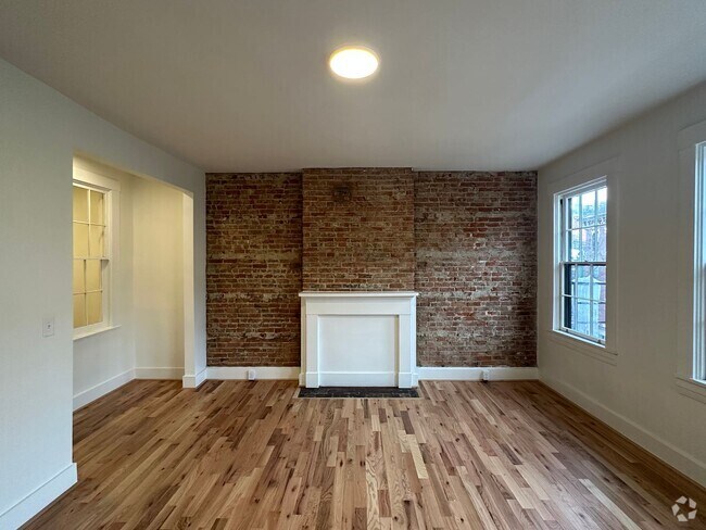 Building Photo - 1307 Main St Unit 2 (AMI) Rental