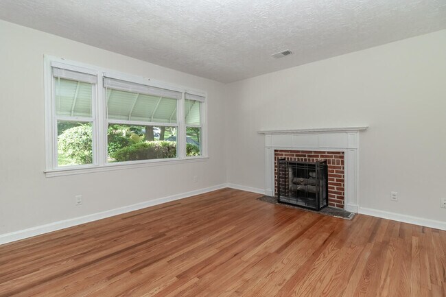 Photo - 2709 Hazel St