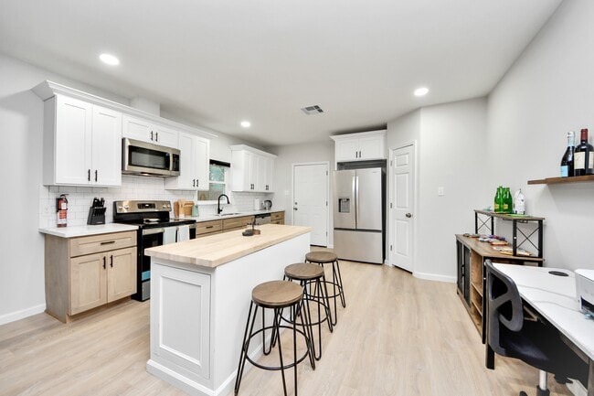 Photo - 2811 Winbern St