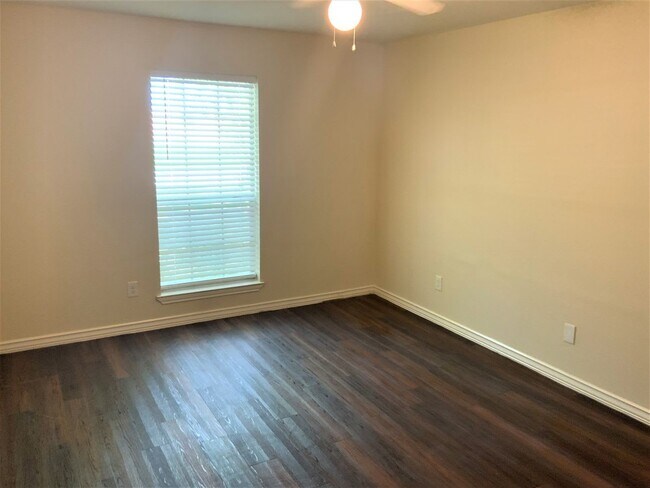 Photo - 22731 Bridgewater Dr