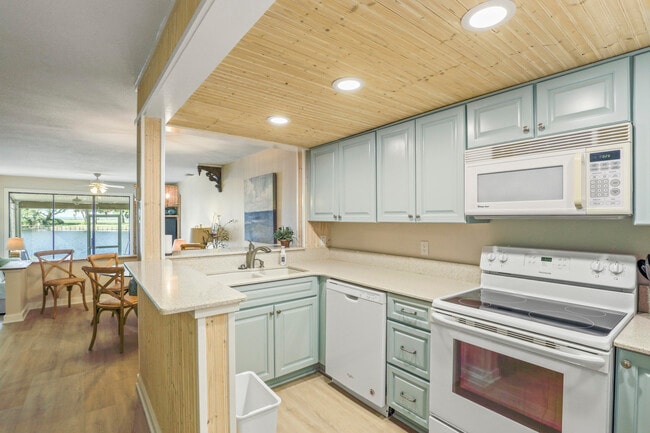 Photo - 623 Bayou Dr