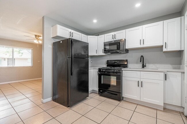 Photo - 4423 N 23rd Ave Unit Apt B