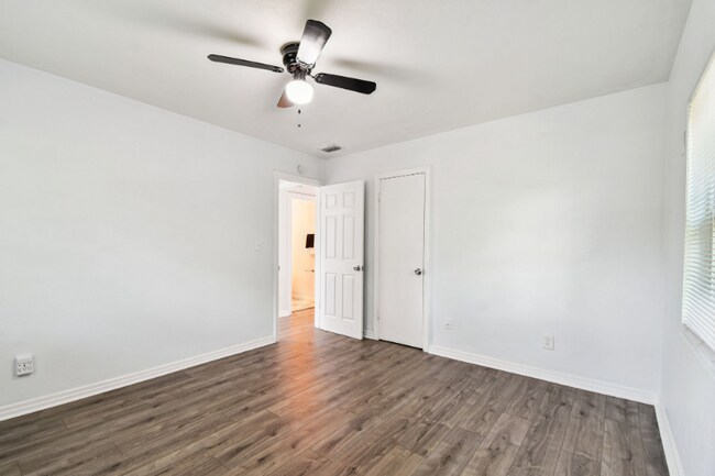 Photo - 3606 Jammes Rd