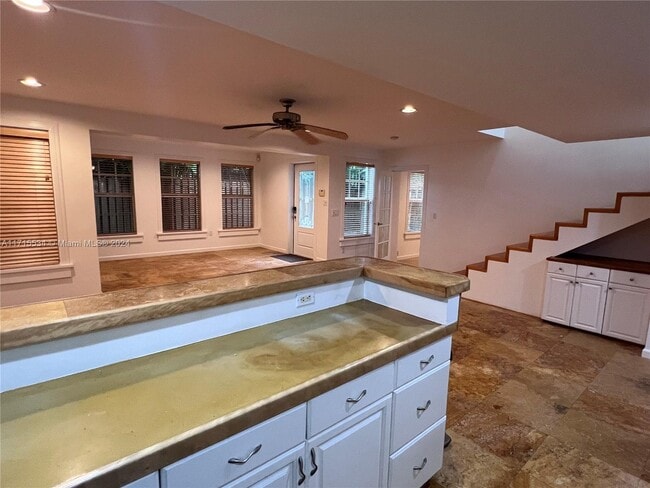 1034 Euclid Ave Unit 1034