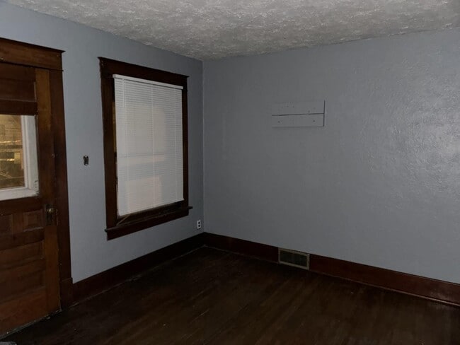 Photo - 2743 Niagara St Unidad 2