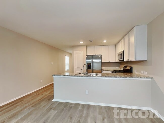 Photo - 8503 Western Tanager