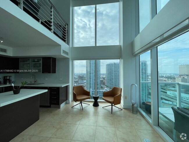 Building Photo - 41 SE 5th St Rental