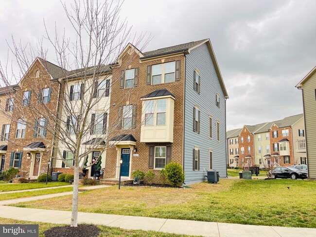 Photo - 18109 Red Mulberry Rd Townhome